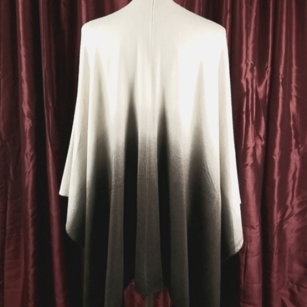 Cejon Ombre Poncho Wrap - Picture 4 of 6